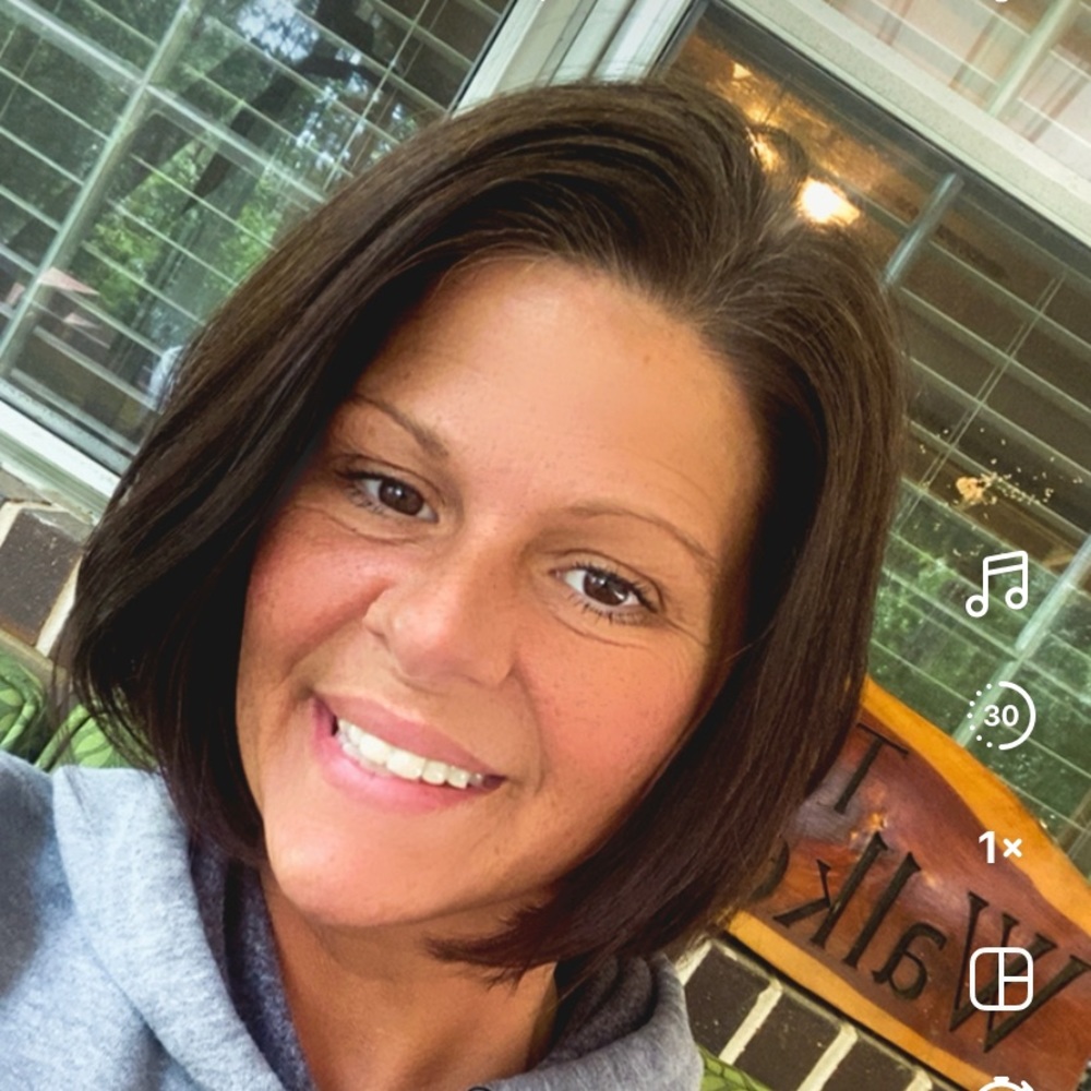 Meet your Posher, Andrea